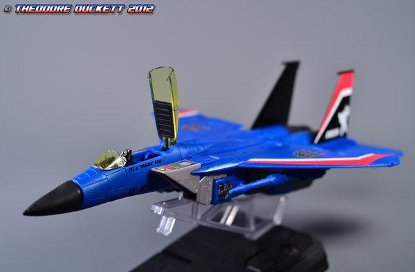 Transformers Masterpiece Thundercracker Toys R Us USA Exclusive Video And Images Review  (6 of 7)